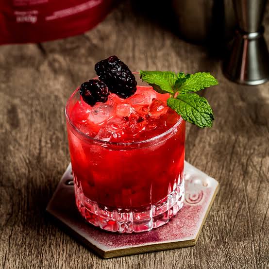 Gin com Fruta